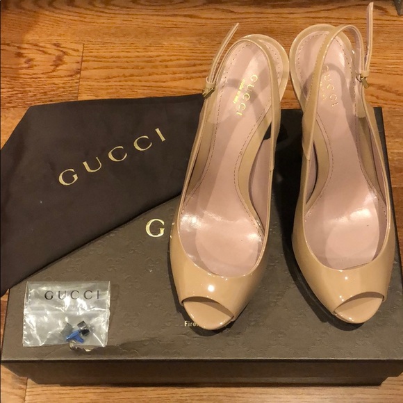 GUCCI Vernice Crystal Sandals 35.5 VIntage White 630239